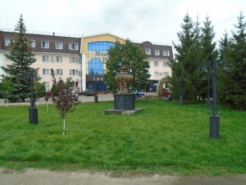 Памятник самовару
