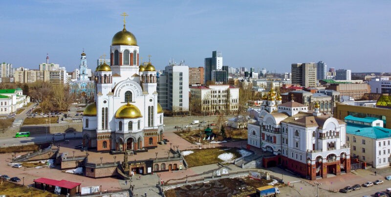 Храм и Патриаршее подворье