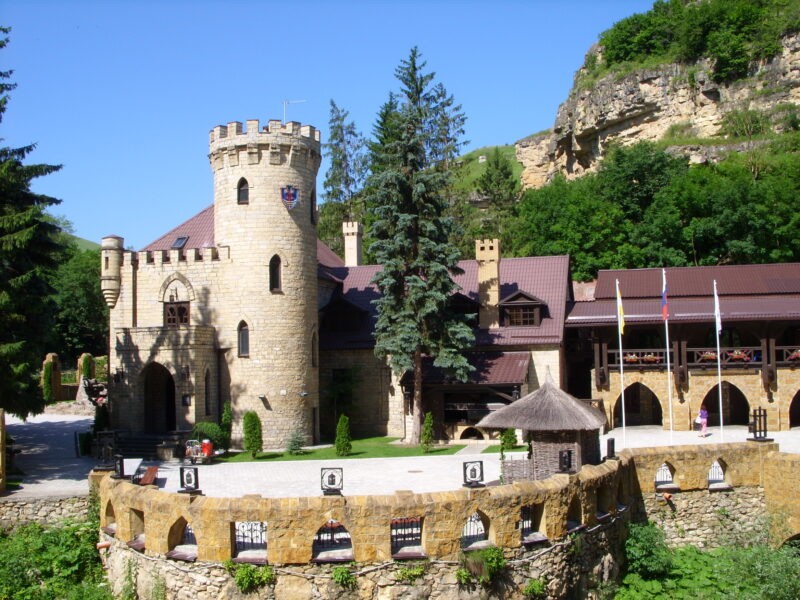 Замок коварства и любви
