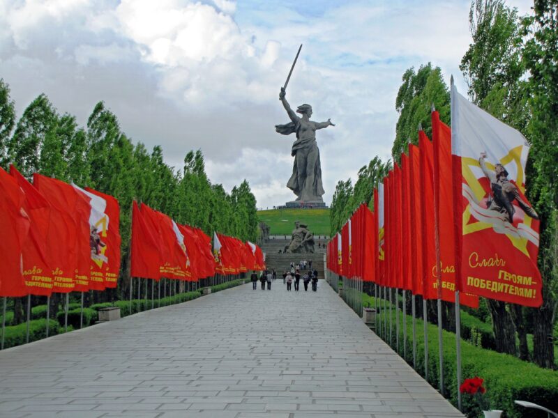 Аллея тополей