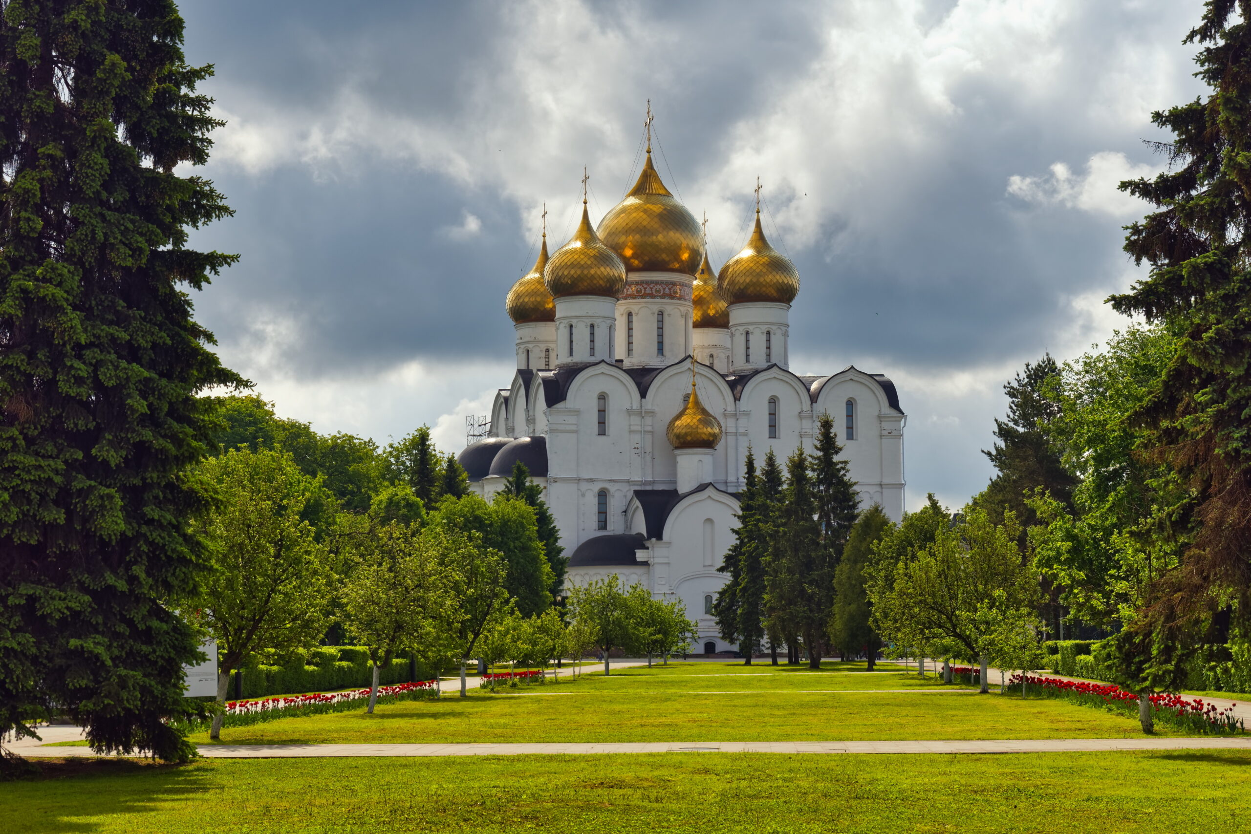 Успенский собор в Ярославле